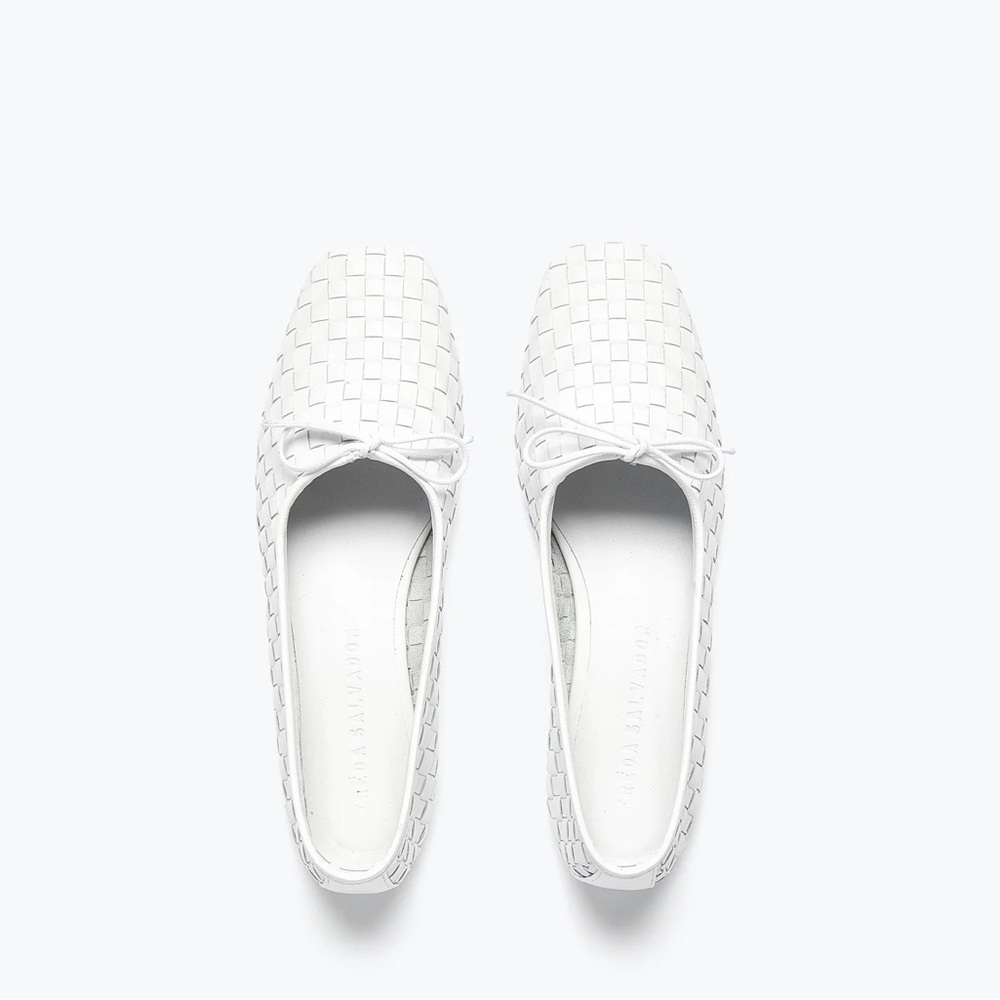 BNWT Freda Salvador Jada Flats in White Size 8